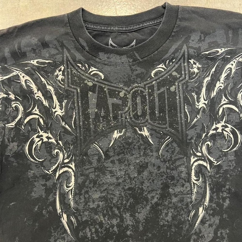 Tapout Men's Black and Grey T-shirt